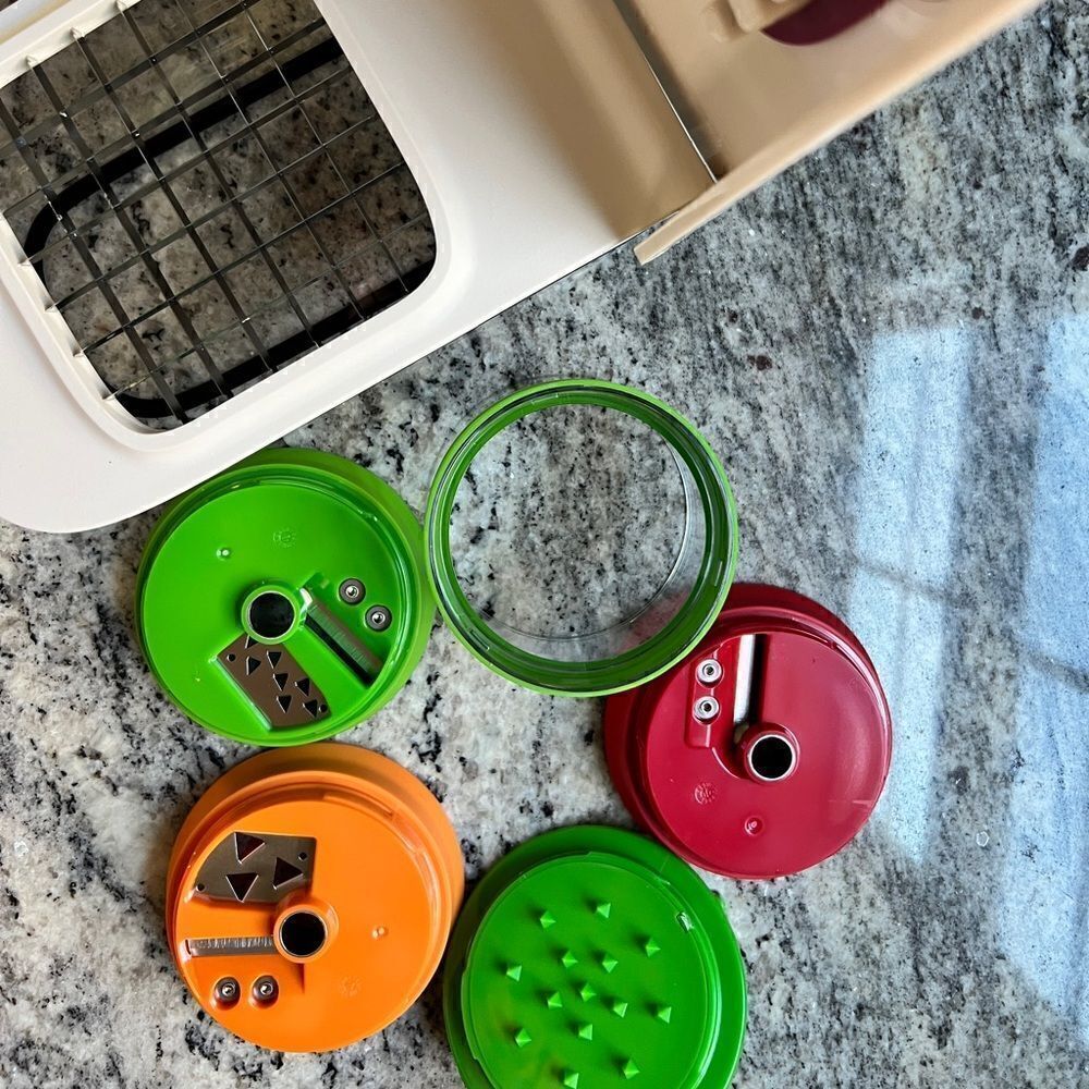 SET OF 2 VEGETABLE CHOPPER - Picture 3 of 10